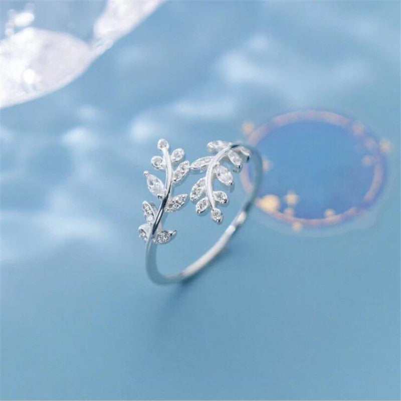 Leaf adjustable ring
