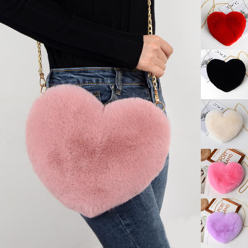 Love shaped purse with chain strap