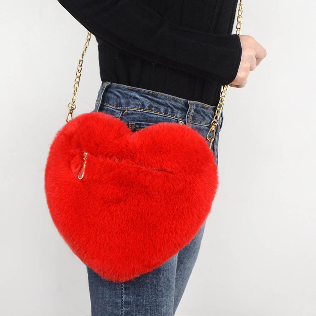 Love shaped purse with chain strap